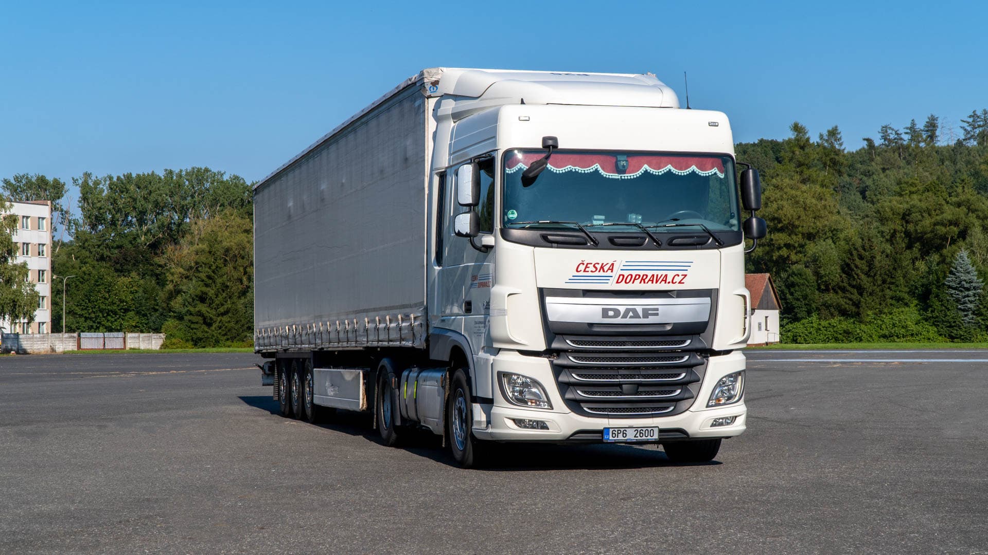 Nákladní vůz DAF XF + návěs KRONE