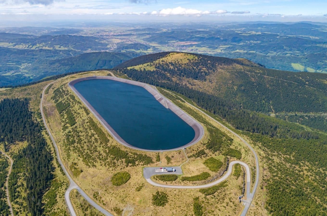 2566 Jeseníky - elektrárna Dlouhé stráně a nejdelší visutý most SKY BRIDGE 721 - Dolní Morava
