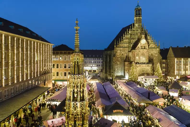 2551 Adventní neděle v Norimberku a dětský adventní trh