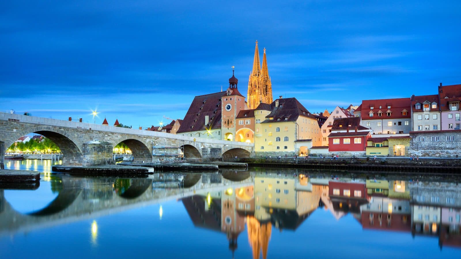 2531 Regensburg a plavba lodí k památníku Walhalla